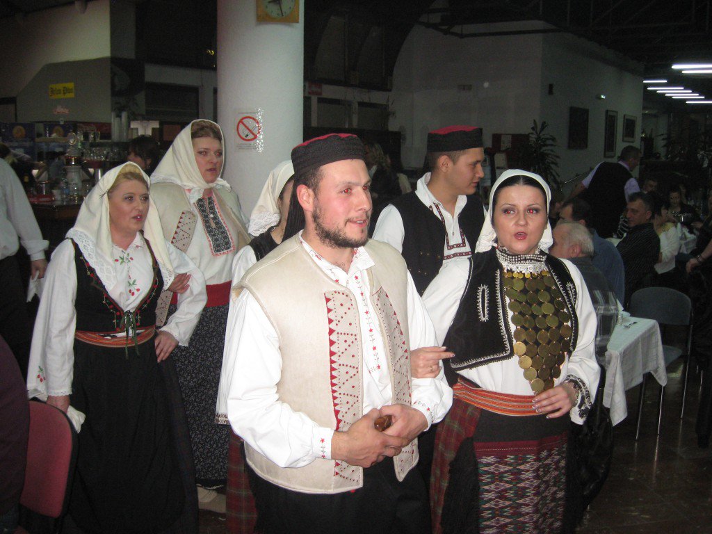 Radio_Dunav's tweet photo. APATINSKO DRUŠTVO SRPSKIH DOMAĆINA ORGANIZUJE KRAJIŠKO VEČE
#bosanci #ličani #krajišnici
https://t.co/tUE3t6Adjf https://t.co/0hRM27BIAU