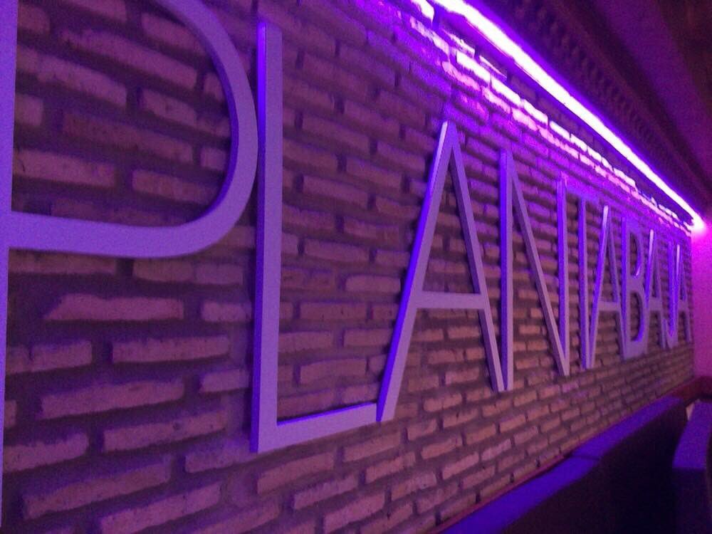 Con muchas ganas de domingo! 
Pero recuerda que si hoy sábado te apetece una copa también abrimos!!!