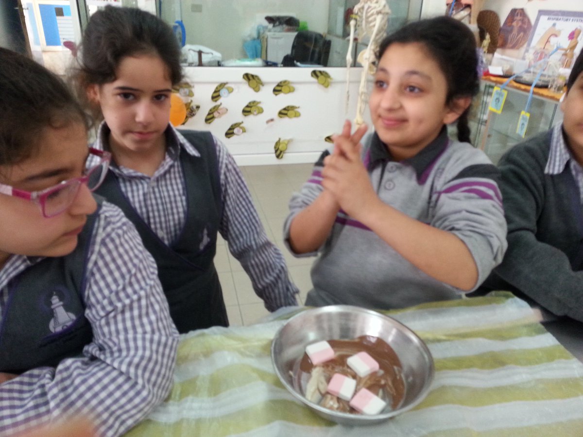 E.B4#La transmutation des sucreries en roches#Quelle experience!!!
@DAWHAHighSchool