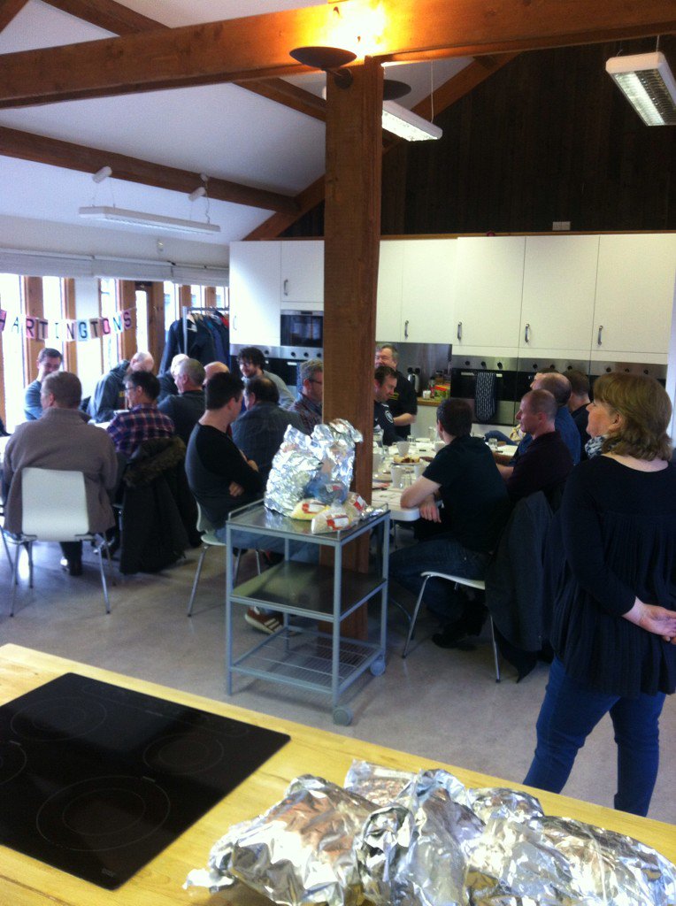 A bevvy of #brewers ready to get #brewing on our #brewday #bakewell with Mike <a href="/BrewingVessels/">Brewing Vessels Ltd</a> @JimsHomebrew