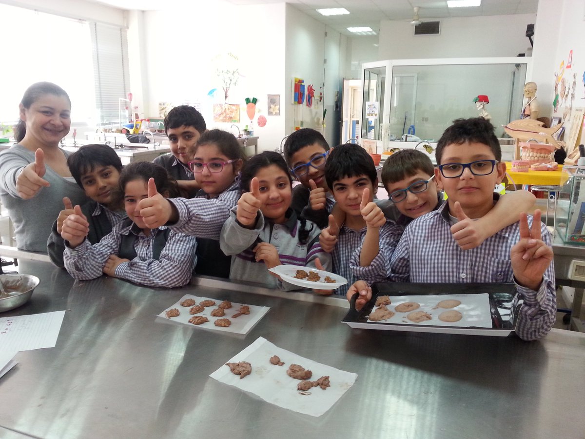 E.B4#La transmutation des sucreries en roches#Quelle experience!!!
@DAWHAHighSchool