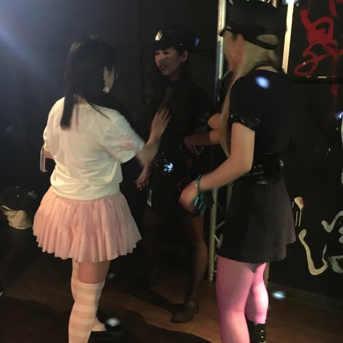 虫子 いもむしズ בטוויטר ぷりぷり女子高生姫ちゃん 超キュートなダンスでいもむしズ全員ノックアウト ヤンキーと外人に囲まれながらも果敢にも乳を触りに行く姫ちゃんは良い子だなぁ T Co Sfvqemnllk 虫子 いもむしズ בטוויטר ぷりぷり女子高生姫ちゃん 超キュートなダンスでいもむしズ全員ノックアウト ヤンキーと外人に囲まれながらも果敢にも乳を触りに行く姫ちゃんは良い子だなぁ T Co Sfvqemnllk