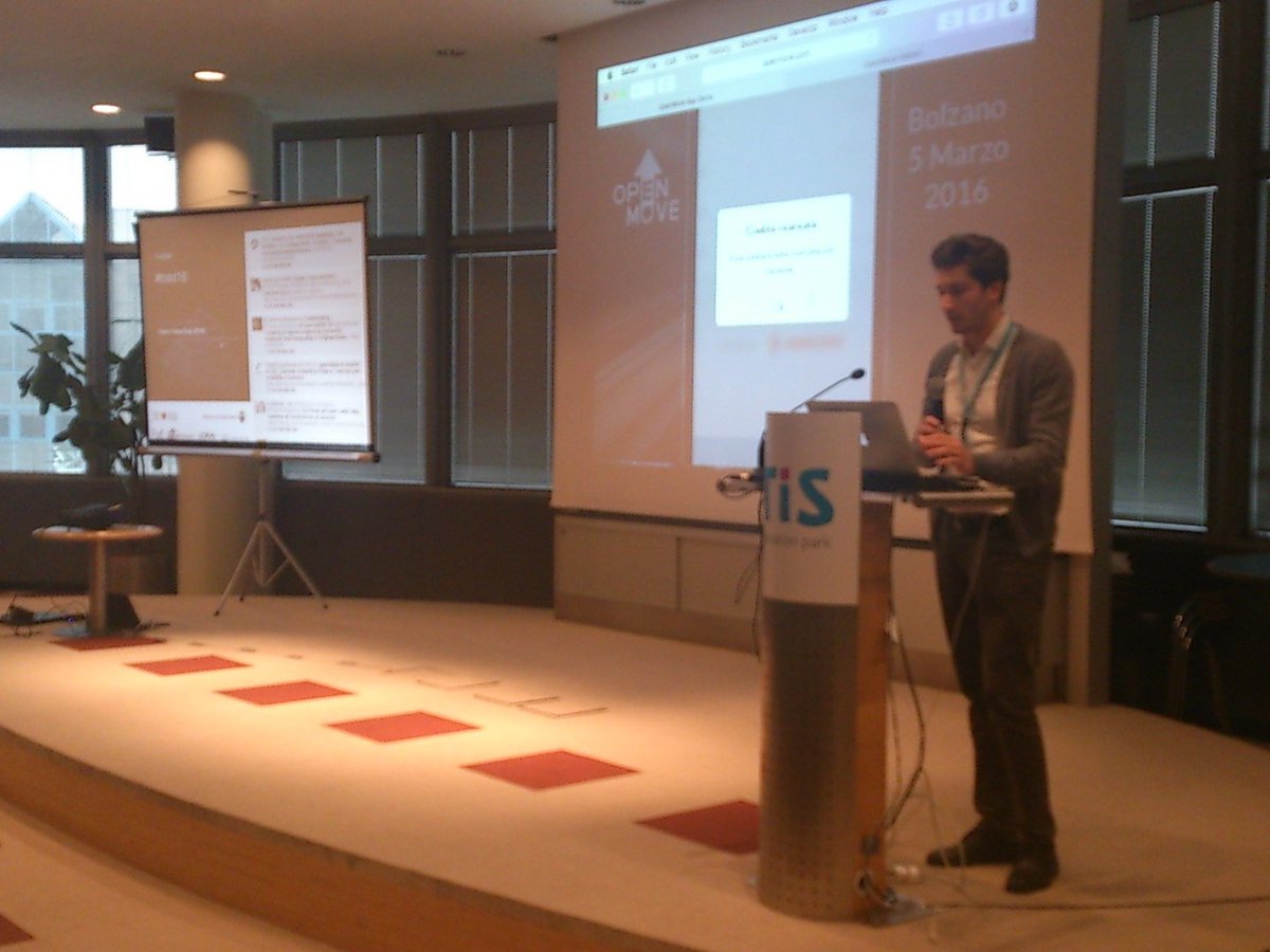 DatiTrentinoit's tweet image. #ODD16 opendata in action in BZ: Lorenzo di @OpenMove parla di bigliettazione e proximity marketing sui trasporti