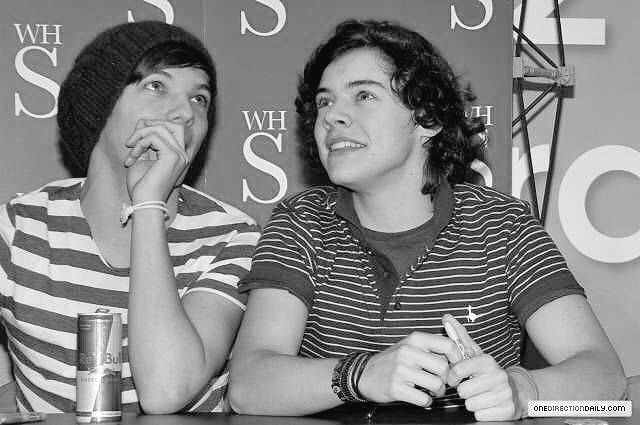 blackwhiteIarry tweet picture