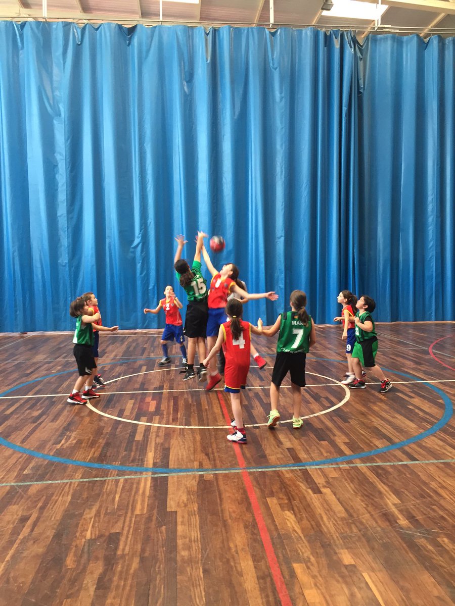 En joc al pavelló: Mini fem vs <a href="/cbvilamontornes/">CB Vila de Montornès</a> i Infantil B fem vs <a href="/BASQUETAESE/">Bàsquet AESE</a> Som-hi noies!! #somMartinenc