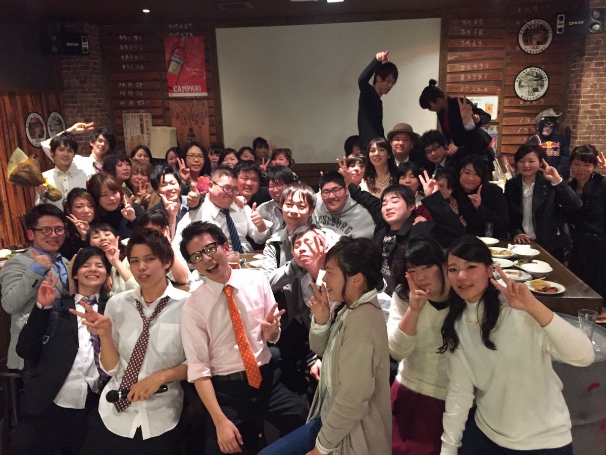 s126rm's tweet photo. 大切な仲間、後輩、大切な人、そういった人とたくさん笑い、学び、悩み、励まし合ったたったの２年間。かけがえのない貴重な日々でした。これからは日常ではなく思い出に変わるこの日々を決して忘れへん。次に会うその日まで少しお別れ。皆、大好き。 https://t.co/ZKHqcgin1x