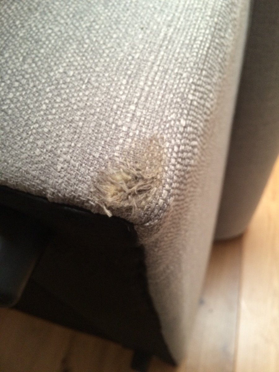 JessicaRose_N's tweet photo. Just opened my @DFS sofa - damaged and now have to wait a week for someone to look at it! Not good enough!!! https://t.co/RJm7ptePAK