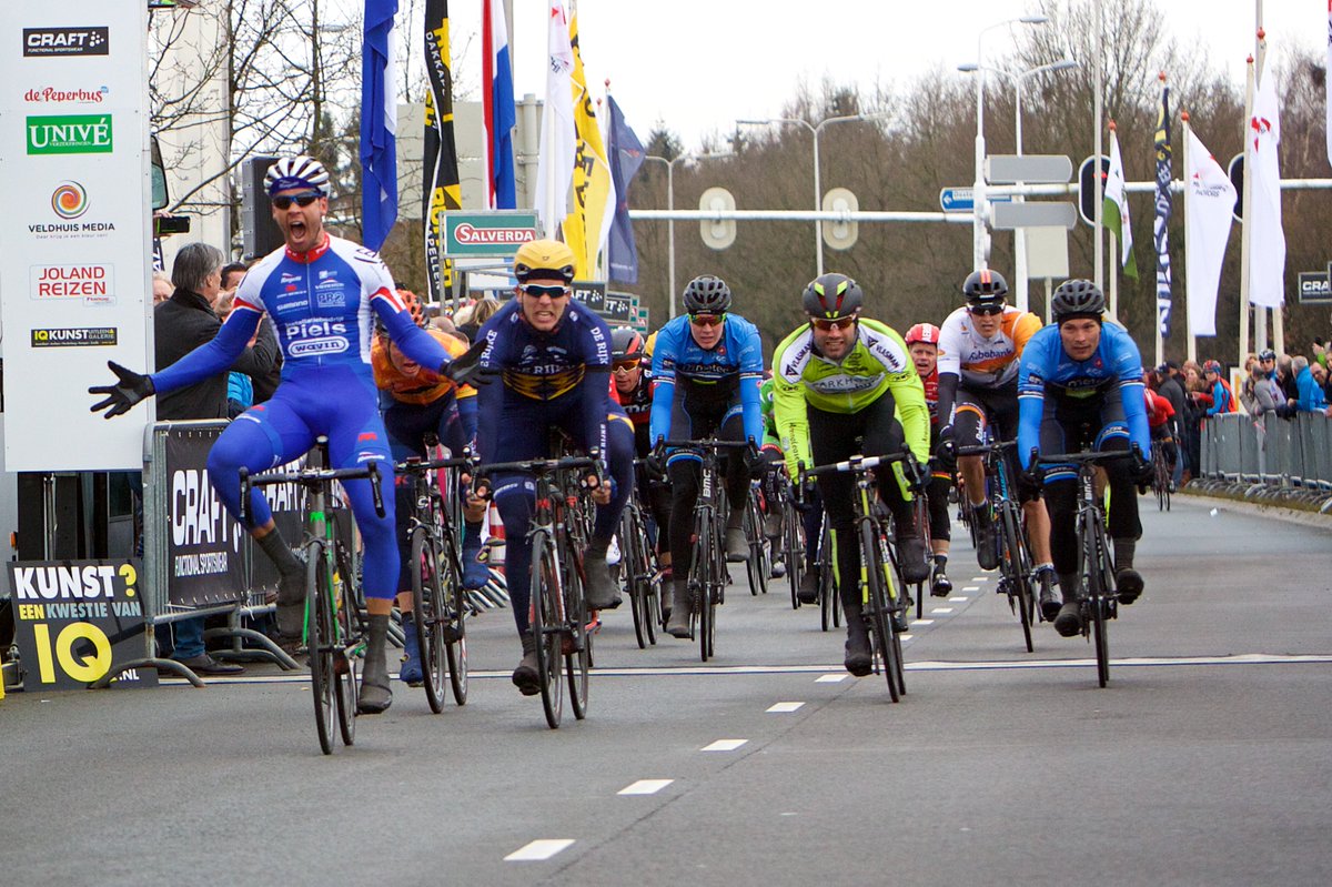 <a href="/jeffvermeulen/">Jeff Vermeulen</a> pakt de volle buit in <a href="/StervanZwolle/">Ster van Zwolle</a> bit.ly/1LHnSTZ  #Topcompetitie @ctjopiels #Wielrennen