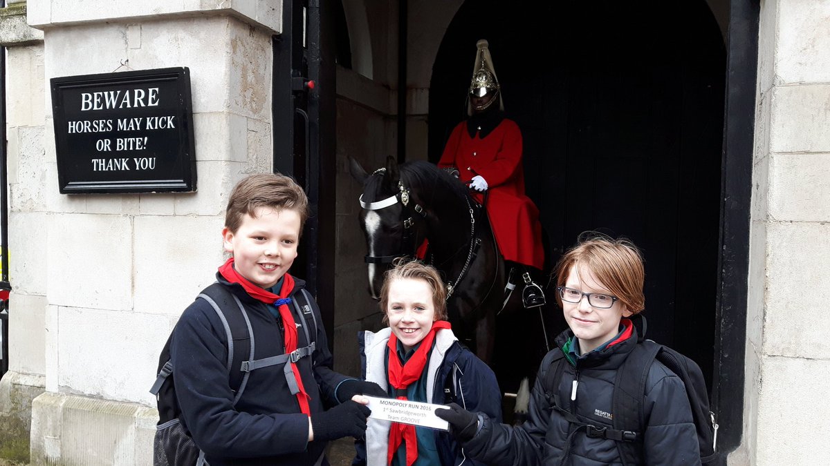 lexellington's tweet photo. #MRPhoto Picadilly, Whitehall and regent street https://t.co/B2VQceNOYy