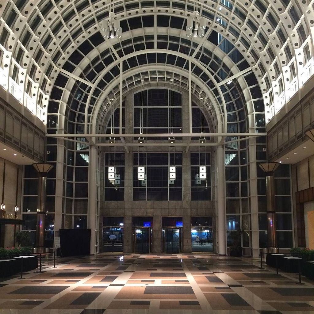 ymcacorpcup's tweet photo. Pretty soon this atrium will be filled with over 3700 runners and a few thousand spectator… https://t.co/vzNfalSDjV https://t.co/wQMIyOgUxj