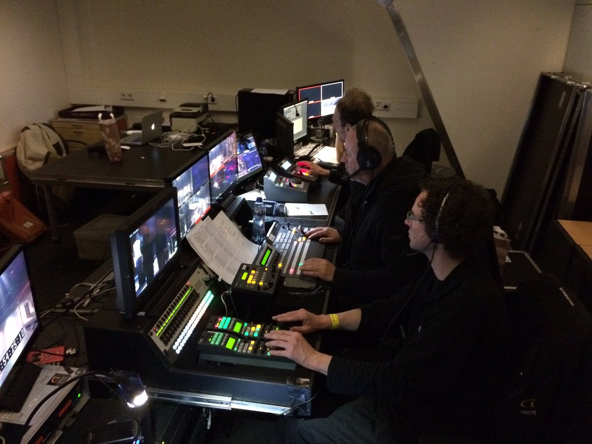 MATCHSMS's tweet photo. Camera regie #superpull @rotterdamahoy https://t.co/e64HvGhmjI