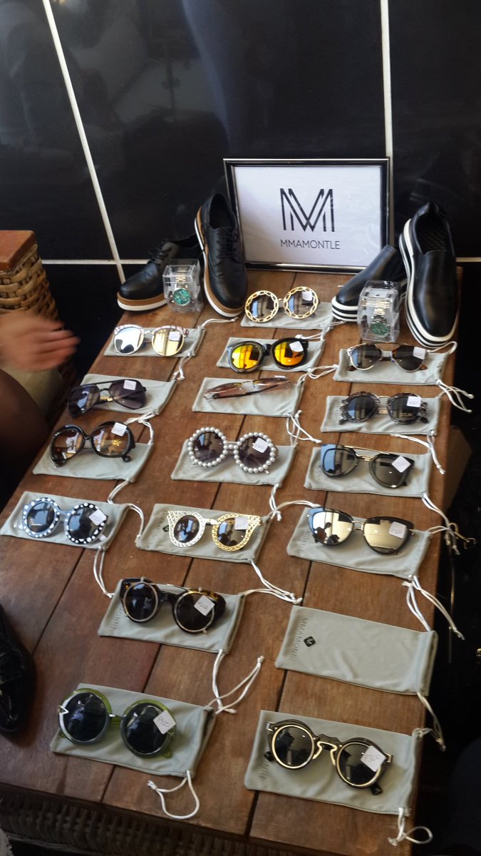 TsatsingMedia's tweet photo. #MMAMONTLE #StyleLinkUp @TumieIsMyName https://t.co/pgsskmCfjU