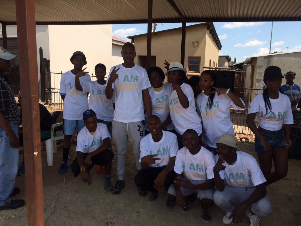 GautengANC's tweet photo. Youth in Ekurhuleni
#RegisterToVote 
#ANCBlitz https://t.co/x7TGe7LdUH