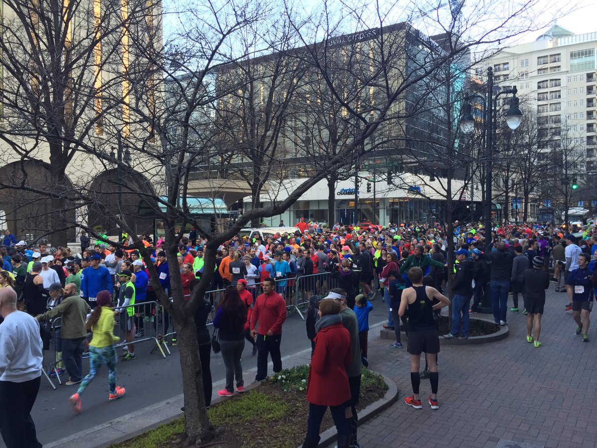 ubackforgood's tweet photo. Let's go @ymcacorpcup! Support your runners! Download and give! #uback https://t.co/0TFFasFQxB