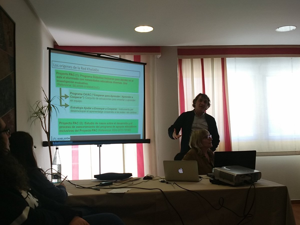 Xarxa Khelidôn d'aprenentatge cooperatiu. Programa CA/AC bagatge del Pere Pujolàs. Bon equip del CIFE, @uvic_news
