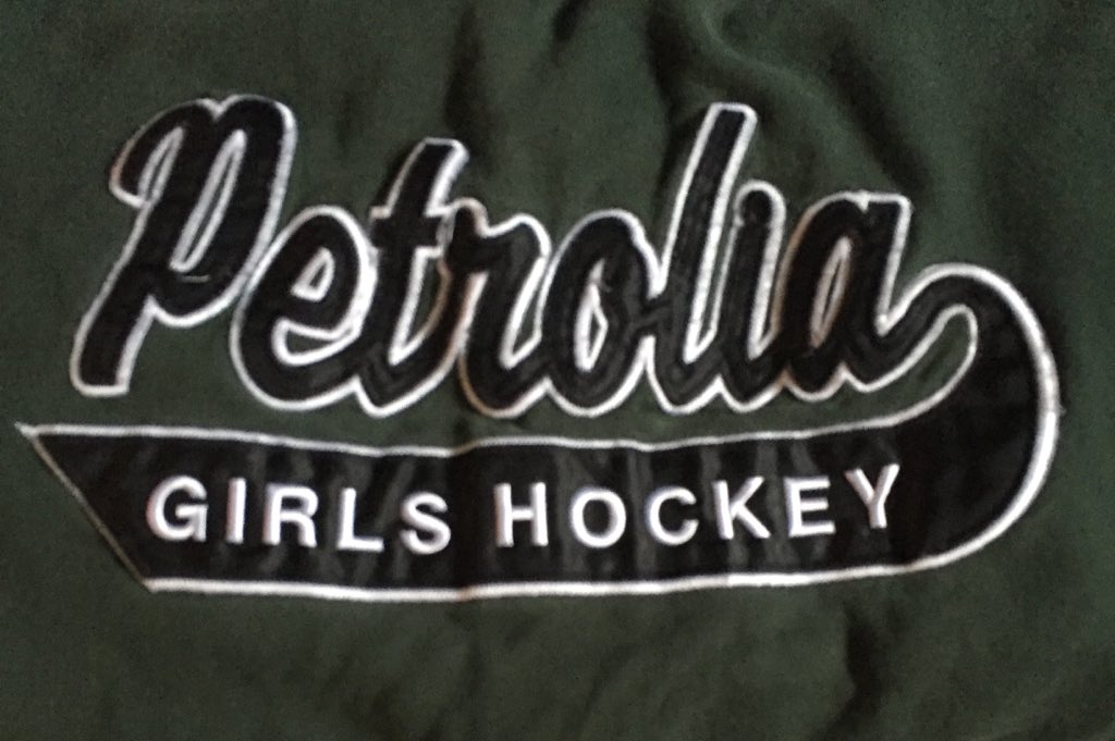 Lacey_Ann_M's tweet photo. There was a time when almost every girl playing hockey in Petrolia wore this #PetroliaGirlsHockey #KHV_Petrolia2016 https://t.co/1rozbEjGUN