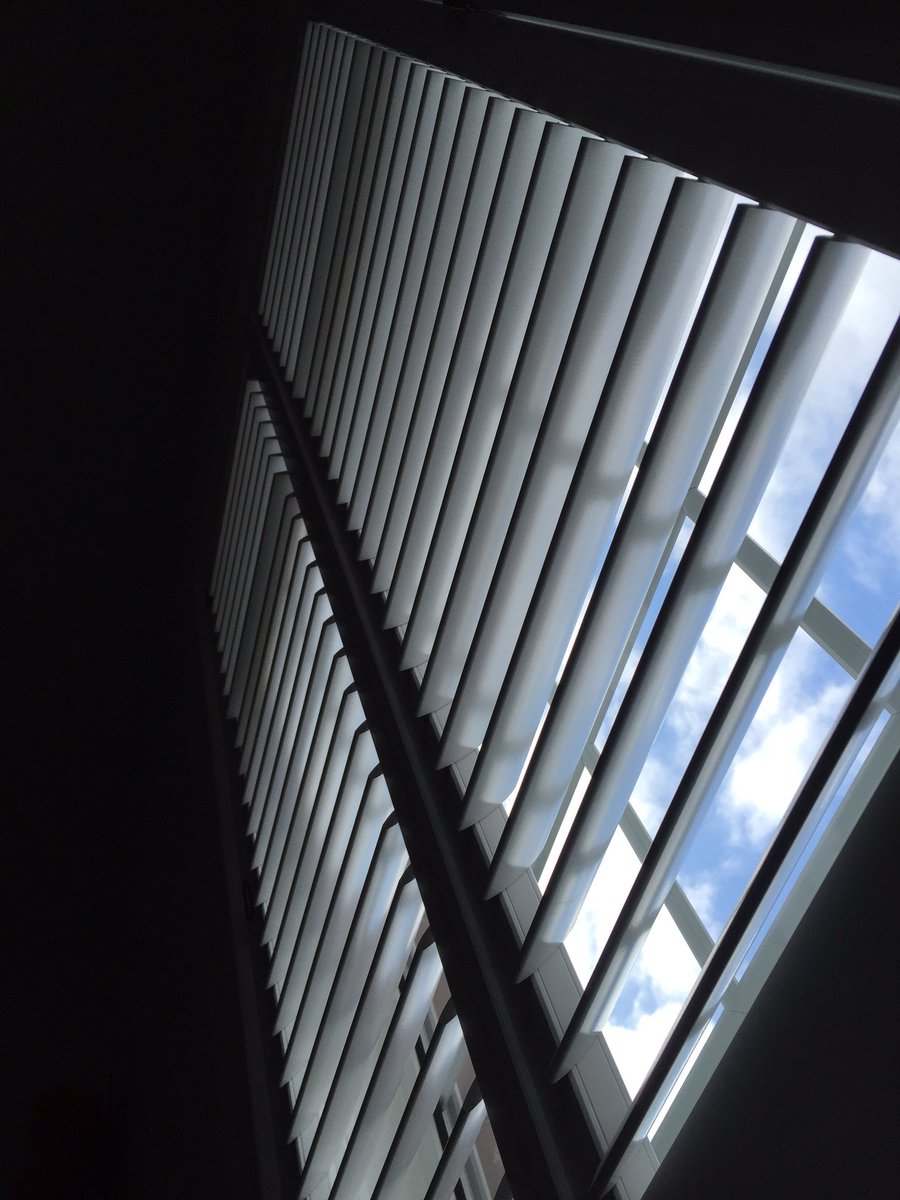 ABaggaz's tweet photo. Gym smashed... Currently under the window contemplating rolling 5's #CyclingIssues #bettertoburnoutthantofadeaway https://t.co/mU9bJIYcde