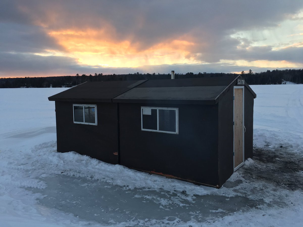 talltighe's tweet image. Epic day on the Ice yesterday with @DaDuteTweet . 15 lakers total and missed a few more. #Paudash #Achorageresort