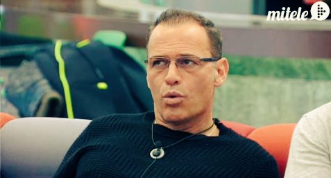 ReshkMusic_'s tweet image. ENCUESTA, ¿QUIÉN SE PIRA EL JUEVES DE LA CASA? #GHVIPDirecto #GHVIP4 #GHVIP24HORAS 
🔁CHARLOTTE
💜CARLOS LOZANO