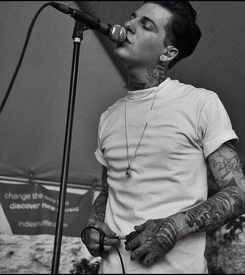 abroaspernas's tweet photo. Jesse Rutherford https://t.co/EXuN3kMlxa