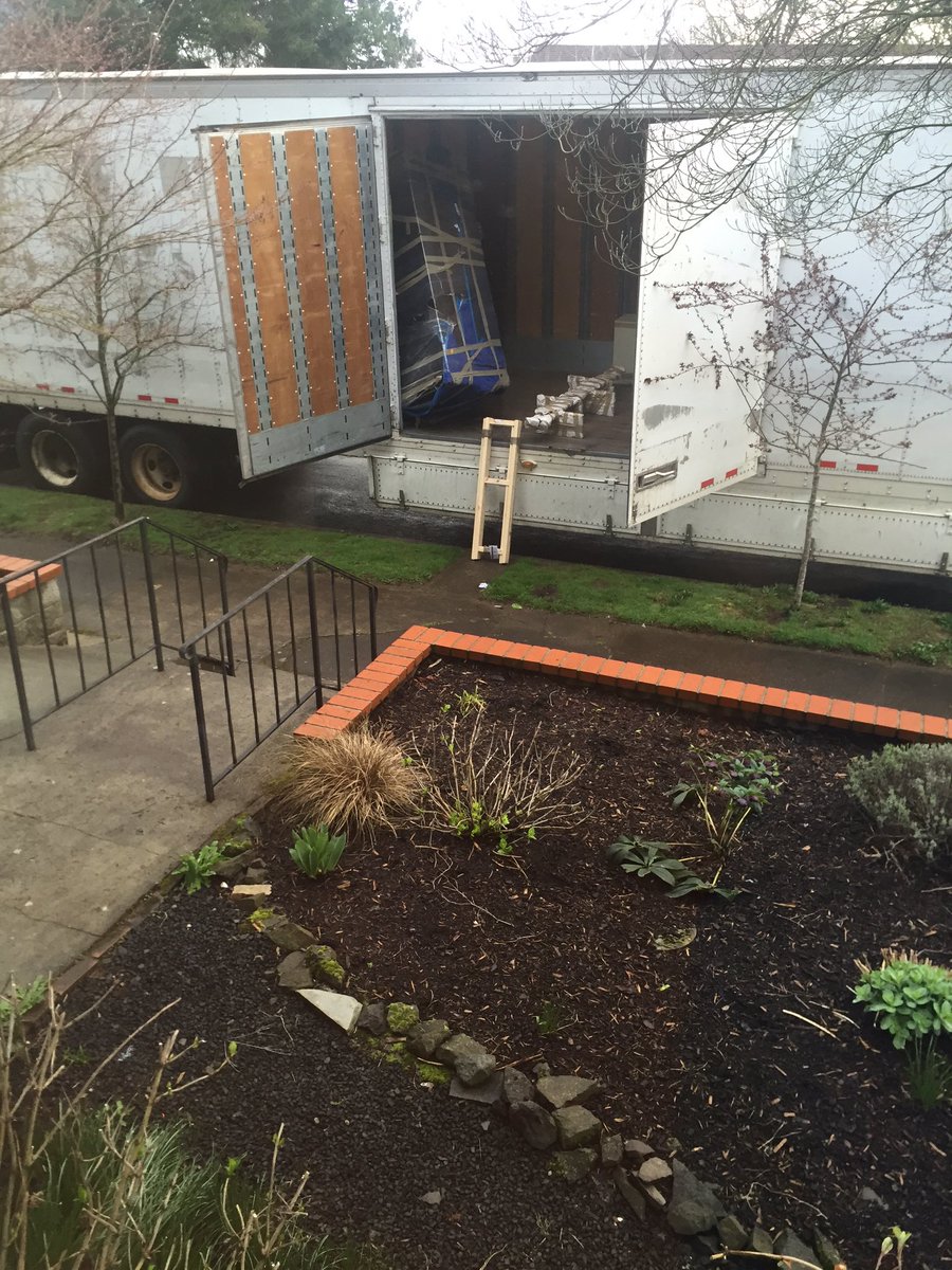 mbbroberg's tweet image. Game time. #relocationLife