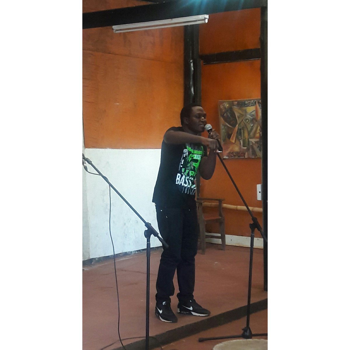InkOverflow's tweet photo. @Trabolee blessing is with am impromptu performance and still killing it! #WordSessions https://t.co/GQ5Su60iDS