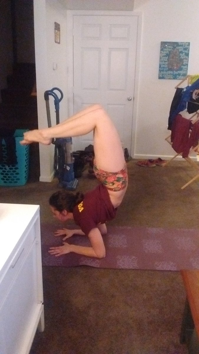 EmMSchaefer's tweet image. Practice pays off #yoga