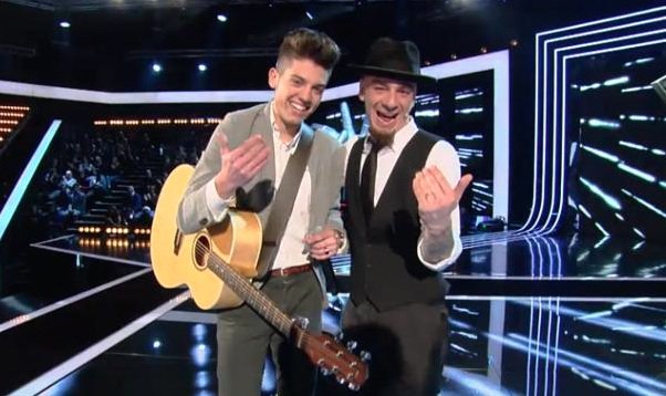 MarioManca's tweet photo. Quando Lele e J-Ax se la facevano a The Voice... #Amici15 https://t.co/JAkylwmVah