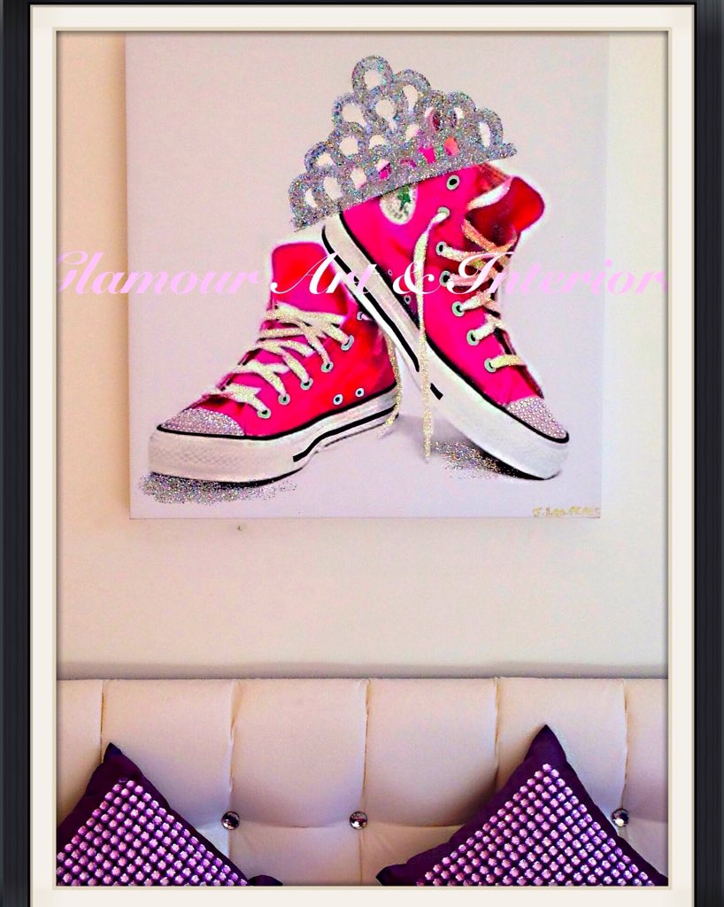 Jo Lawrence Glam Art tweet media