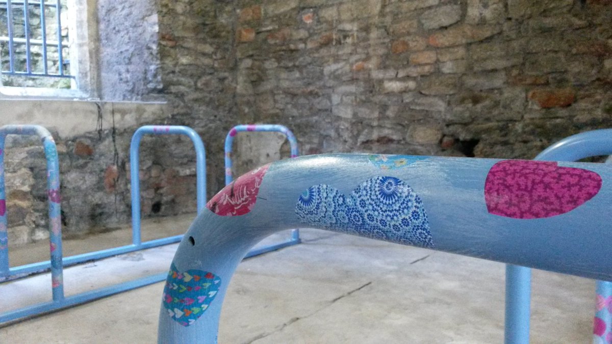 amandapondo's tweet photo. Successful#decoupage technique#bike stands in #bristol with  @SolonSWHA @SustransSW https://t.co/EU1PaxBTbb
