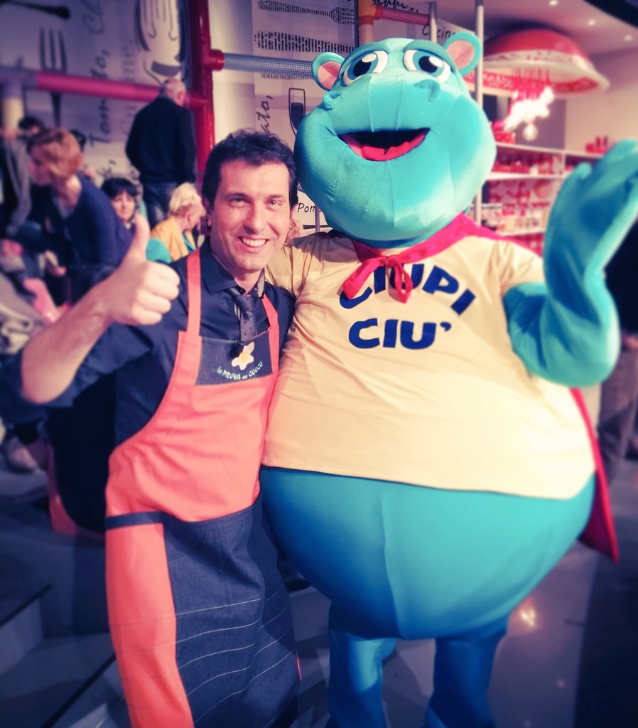 dibuonomarco's tweet photo. Vi presento Ciupi Ciù!  Sarà con noi ogni sabato :-)
@Provadelcuoco #rai1 #faccedacuoco #noncambiatecucina https://t.co/PHieZGfqjQ