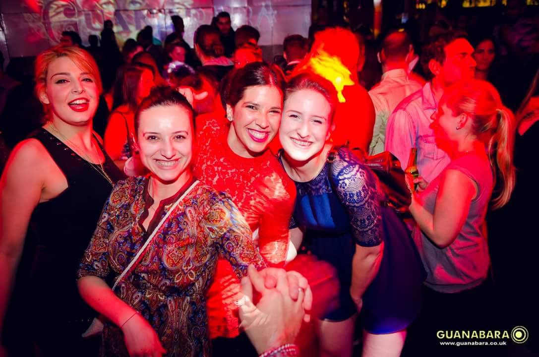 VirgiGuti_Sanz's tweet image. After work we deserved a drink!!!!! #notjustwork#havefun#fridaynight