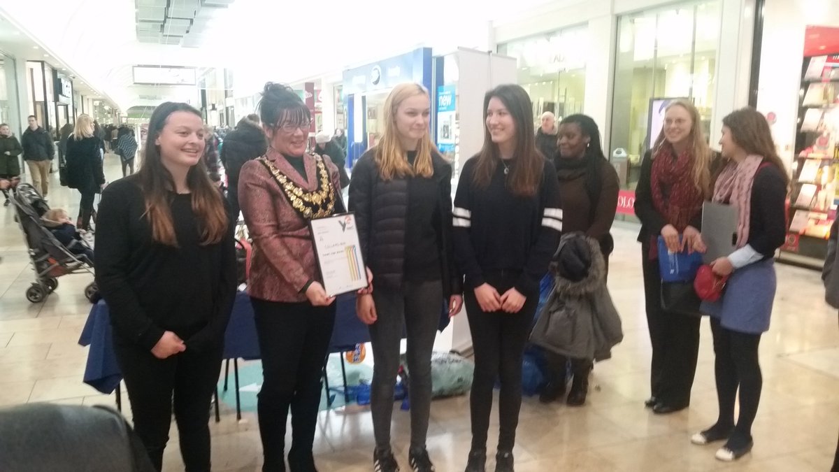 BusinessWandBC's tweet photo. #Putneyhigh @youngenterprise @wandsworthmayor @SouthsideSW18 @wandbc #WEW2016 https://t.co/ExR3ZX4dv3