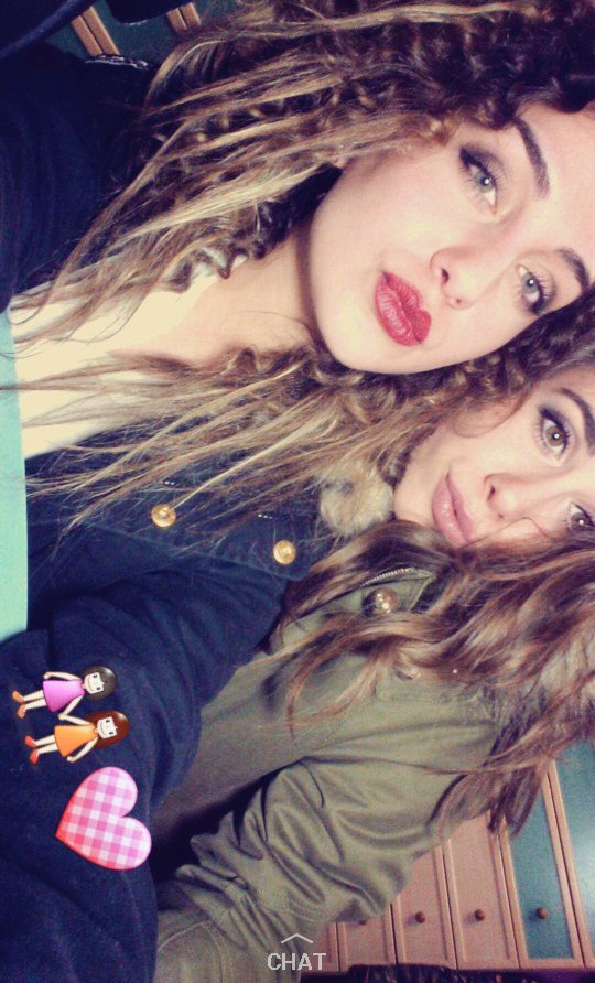 ireneseis's tweet photo. te adoro 👭 @FREEINFINITYy https://t.co/6JOEnyR71V