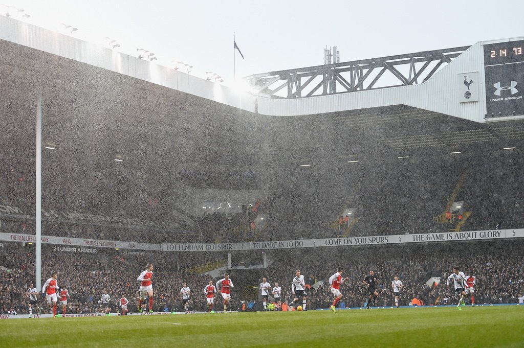 Spurs_ID's tweet photo. Hujan mengguyur #WHL. Semoga membawa berkah di akhir laga. 🙏 #COYS #AyoTOTARS https://t.co/5DA55KlJJr