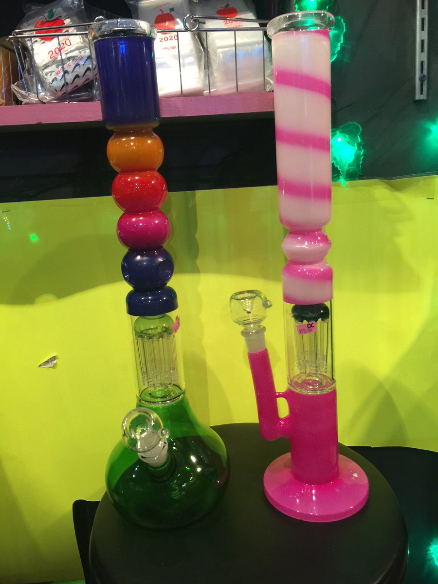 CosmicLLC1993's tweet photo. Brighten up your weekend with these cool new water pipes! #cosmic #smoke #tobaccoshop #headshop https://t.co/eRdo8StgdF