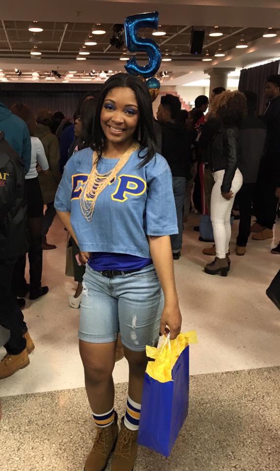 CCBaby__'s tweet image. Pretty Poodle💛💙🐩 #MuXiMade #Dime #JaxSU #SigmaGammaRho