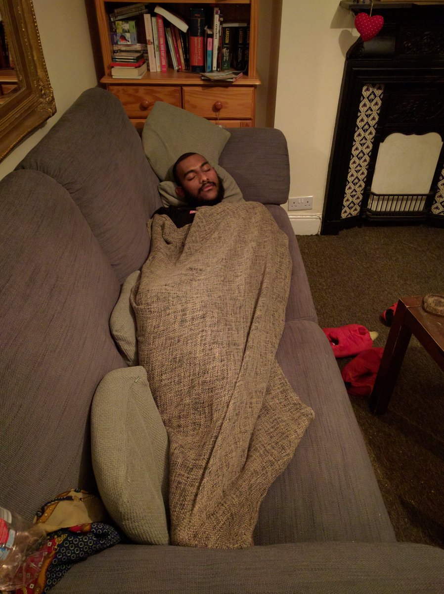 nathanielacole's tweet photo. When you find pictures of yourself sleeping on your own phone. π #RoadmanTing still https://t.co/kJ6tLbegfX