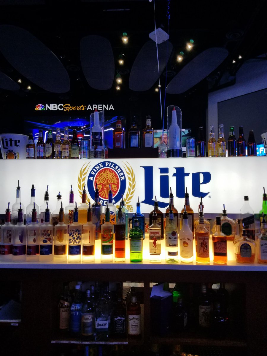 czaucha's tweet photo. Breakfast before #NovavsGTOWN at @XFINITYLive https://t.co/ka79MLX0vx