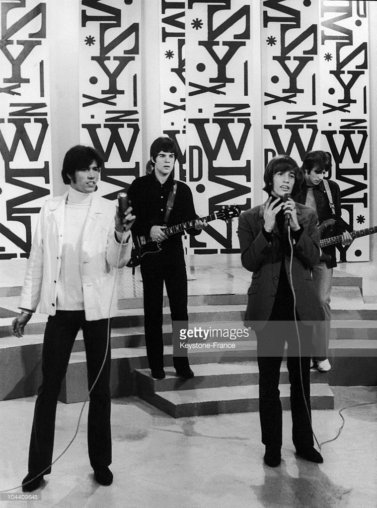ItalianBeeGees's tweet photo. Great news!After Blue Weaver and Dennis Bryon,also guitarist Vince Melouney will join The Italian Bee Gees on Tour! https://t.co/m9c1nHyFQu