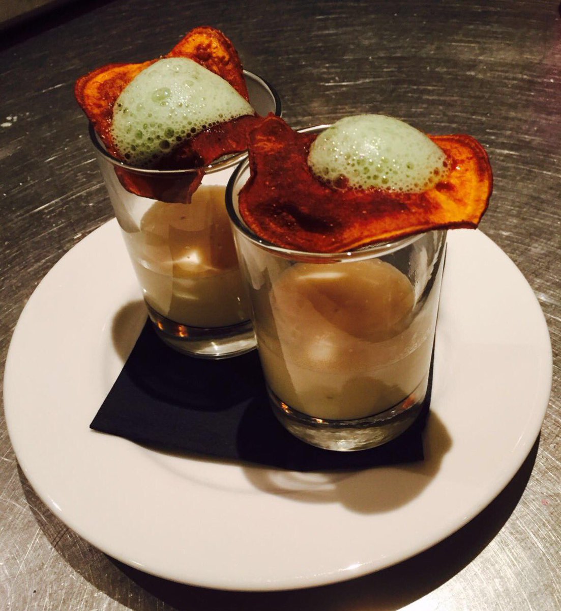 Vanavond is dit de amuse van het huis... Tot straks?😉