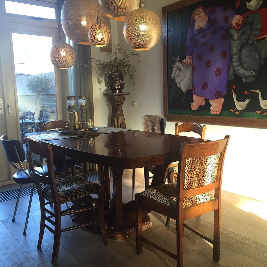 VintageJadore's tweet photo. https://t.co/twBiJGwuQ3 Happy with our new secondhand table #eclecticinterior #EclecticCreative #stoerwonen #stijl… https://t.co/AjDBpd4lMc