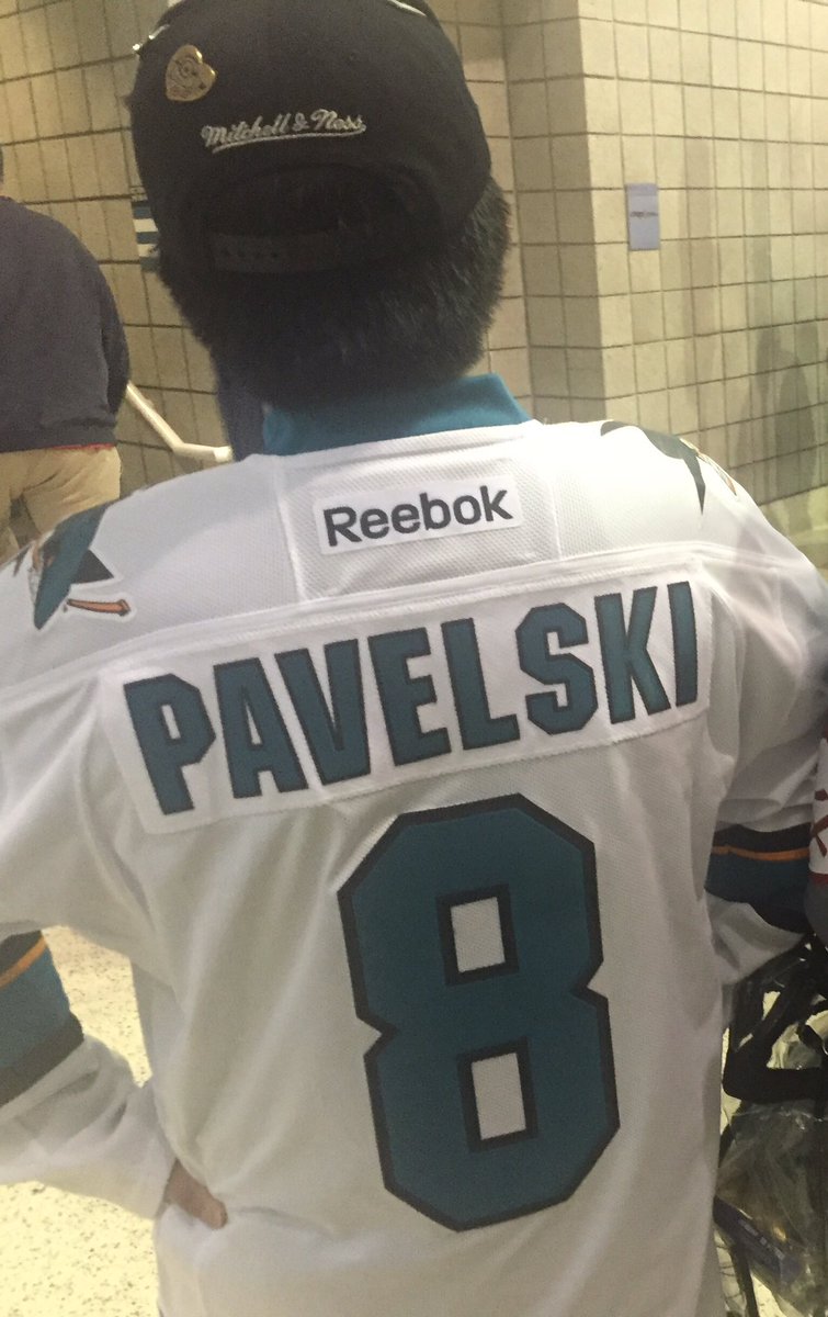 CiNDER_JOE's tweet photo. @Plantronics @SanJoseSharks (Photo taken on 02/13/16) #SharksWare https://t.co/VG6hDLwCKF