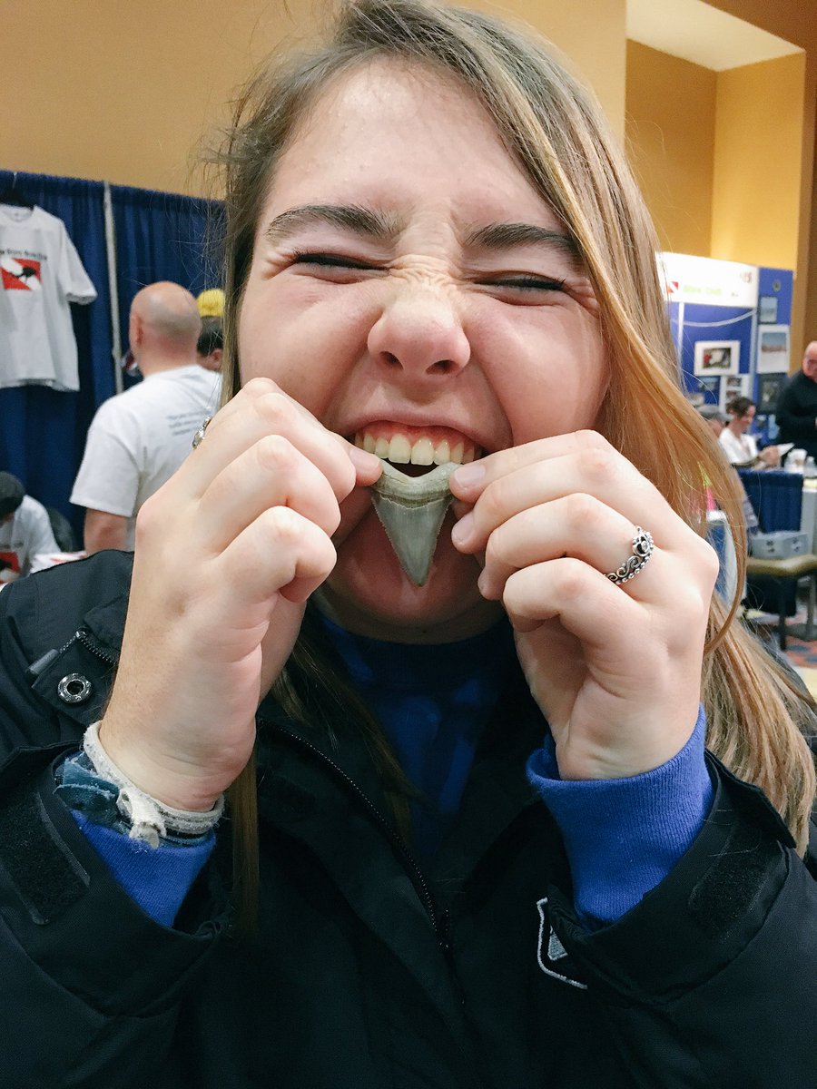 I think I'd look pretty good with sharks teeth... Don't ya think??!? 😉
