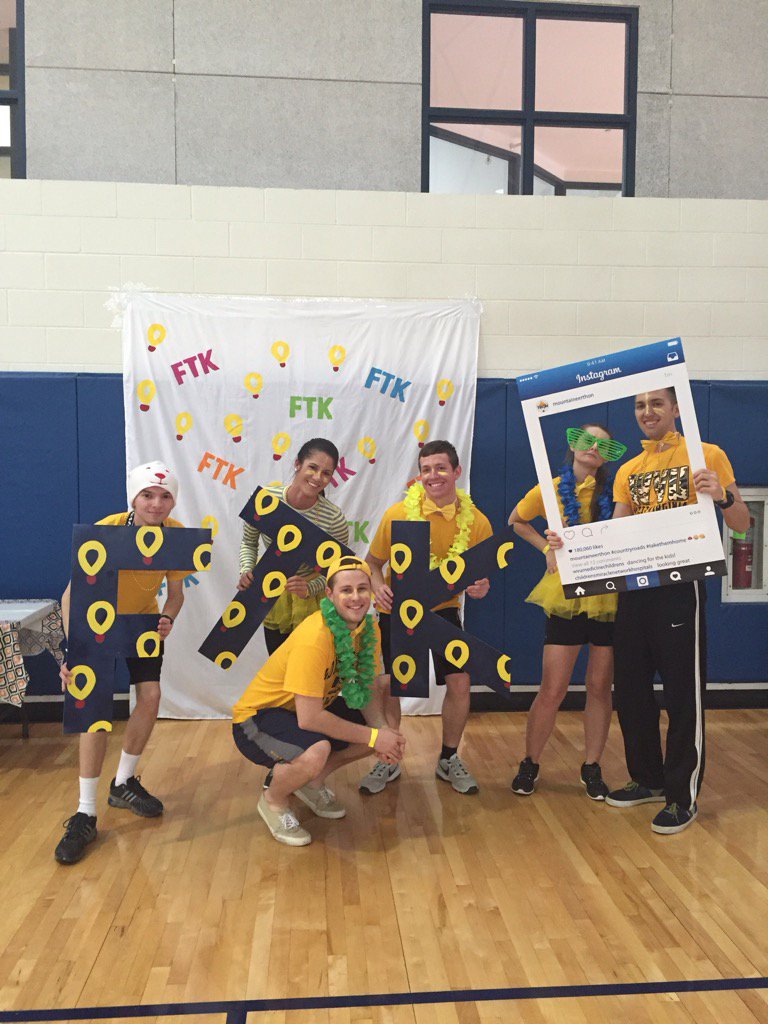 vannahlusk23's tweet photo. Thanks to all the @helpinghandswvu participants in the #MountaineerThon . We are having fun and making a difference! https://t.co/MPuw4ZY9za
