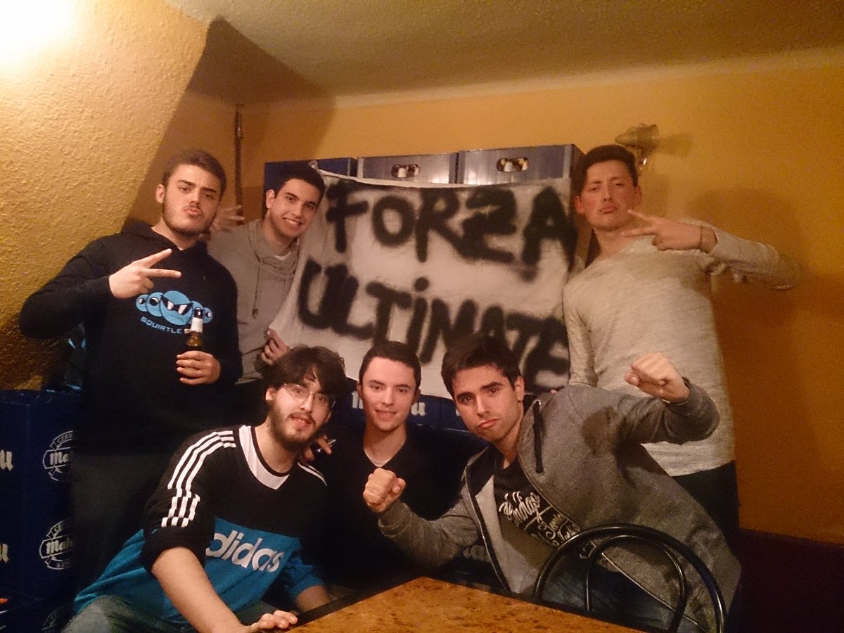UltimateTeamSAD's tweet photo. 1a Victoriaaaa!!!!!! 💪💪💪⚽⚽⚽⚽ #ForzaUltimate https://t.co/SvVPBiMqfm
