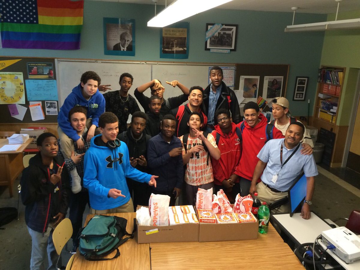 LHSGoCards's tweet photo. LHS Brothers of Color celebrate their hard work an a great Multicultural assembly. https://t.co/F1RtRMVA28