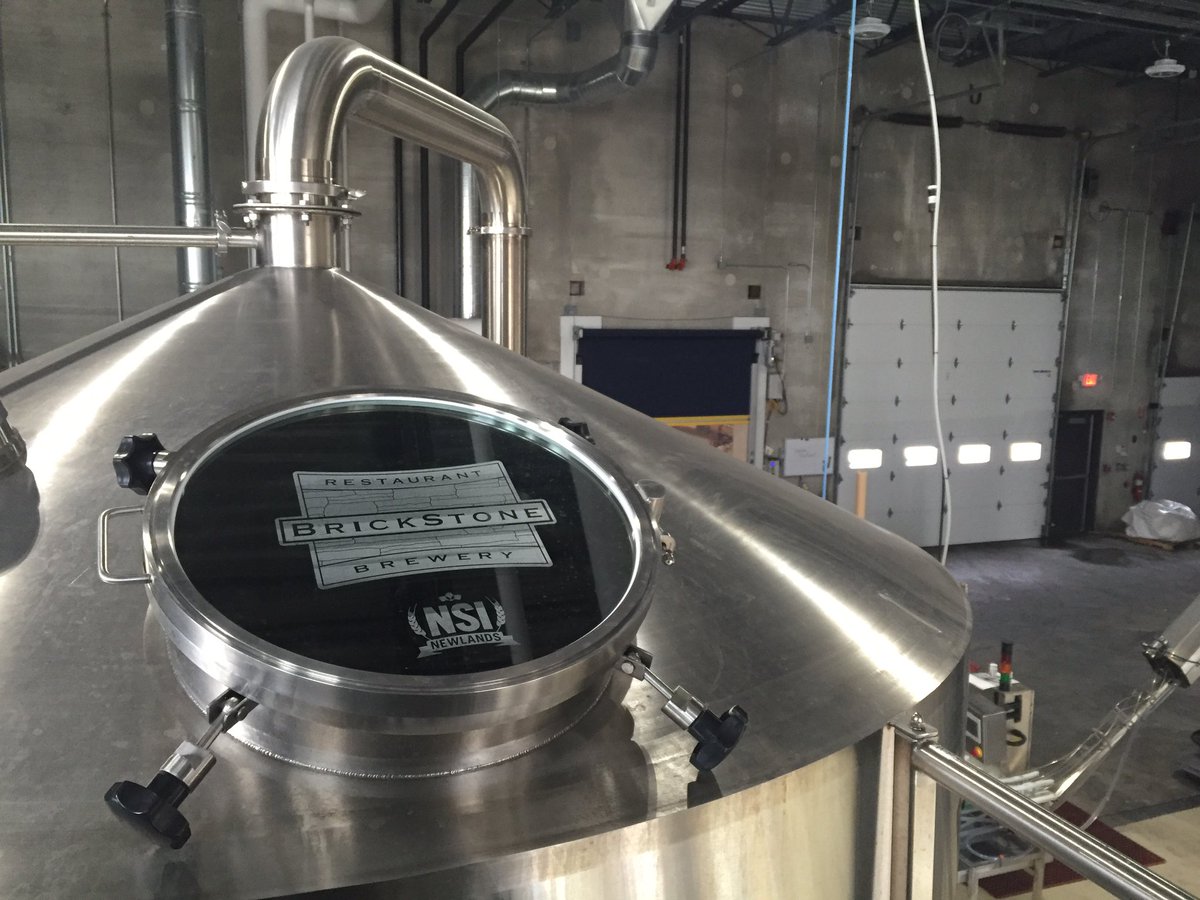 PinkBootsChi's tweet photo. Our #IWCBD has begun @brickstonebrew! #pinkbootschi https://t.co/YQHNDmaAZh