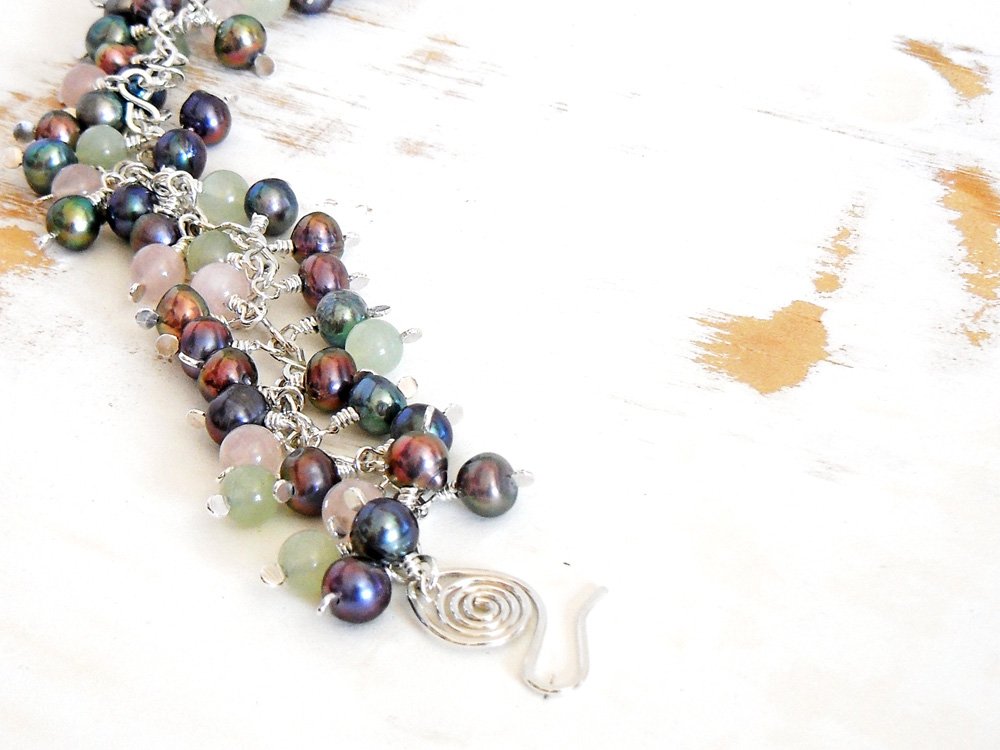 Bluetina1's tweet photo. Pearl Cluster Bracelet Silver Handmade Chain by bluetina https://t.co/0Cu2SfkPaY @EtsySHP #etsyshp #handmade https://t.co/myj8BkpCyc
