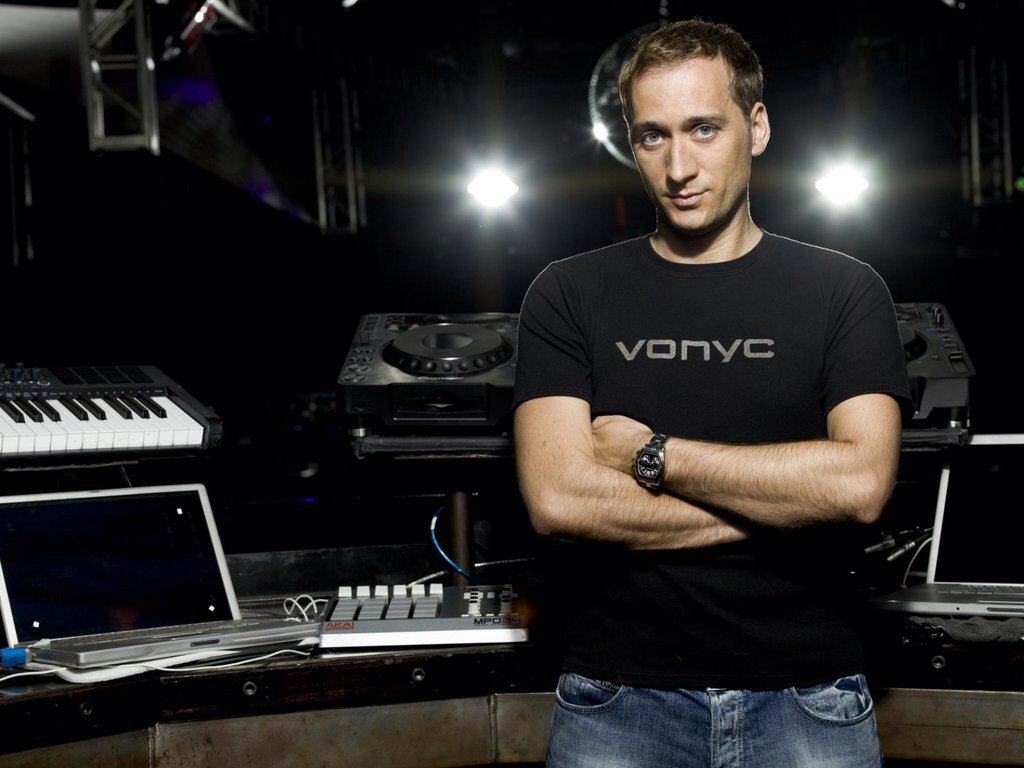 Paul van dyk s. Paul van dyk 2022. Паул ван дук. Paul van dyk s. Ван дайк диджей.